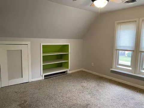 854 E Walnut St, Canton, IL 61520 photo 11