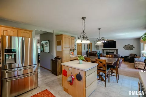 714 Devon Dr, Germantown Hills, IL 61548 photo 8