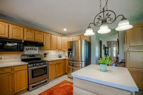 714 Devon Dr, Germantown Hills, IL 61548 photo 7