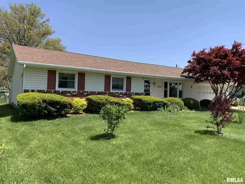 1965 E Chestnut St, Canton, IL 61520 photo 2