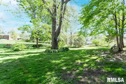 410 W Cruger St, Eureka, IL 61530 photo 32