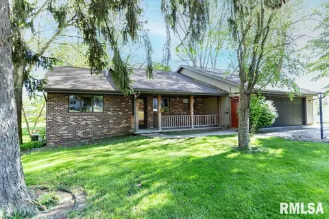 410 W Cruger St, Eureka, IL 61530 photo 7