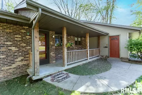 410 W Cruger St, Eureka, IL 61530 photo 6