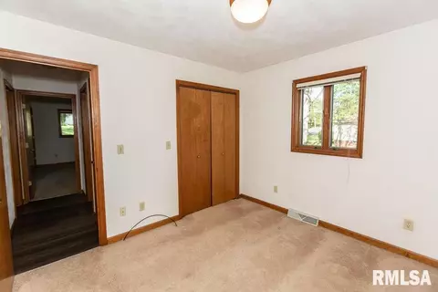 410 W Cruger St, Eureka, IL 61530 photo 18