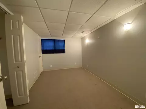 209 Chandler Blvd, Macomb, IL 61455 photo 2