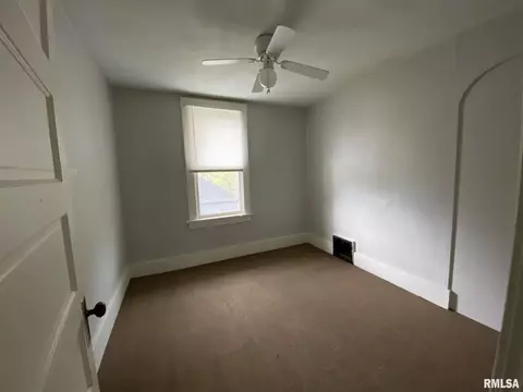 209 Chandler Blvd, Macomb, IL 61455 photo 11