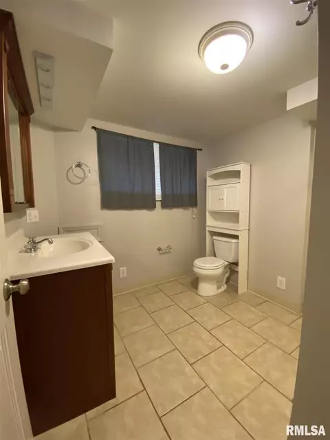 209 Chandler Blvd, Macomb, IL 61455 photo 3