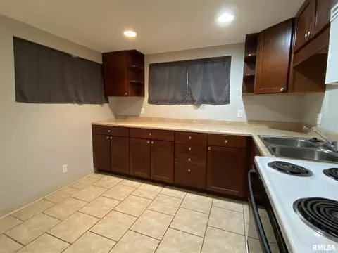 209 Chandler Blvd, Macomb, IL 61455 photo 8