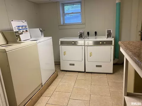 209 Chandler Blvd, Macomb, IL 61455 photo 17