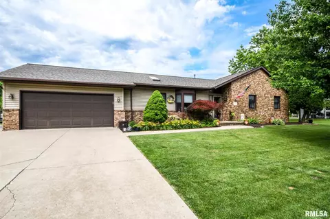 9354 W Darlington Dr, Mapleton, IL 61547 photo 1