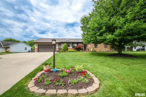9354 W Darlington Dr, Mapleton, IL 61547 photo 2