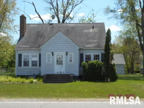 211 E State St, Washburn, IL 61570 photo 1