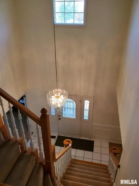 1207 Thomas St, Macomb, IL 61455 photo 4