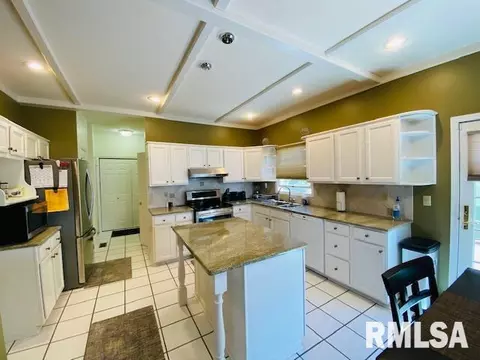 1207 Thomas St, Macomb, IL 61455 photo 11