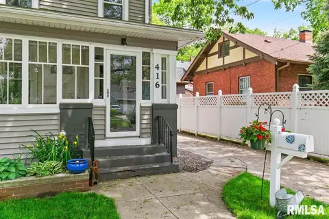 416 S 7th St, Pekin, IL 61554 photo 4