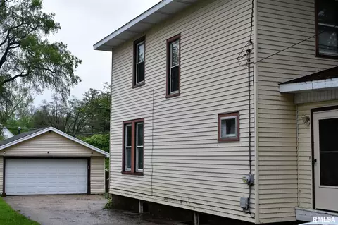 617 Baxter Ct, Canton, IL 61520 photo 2