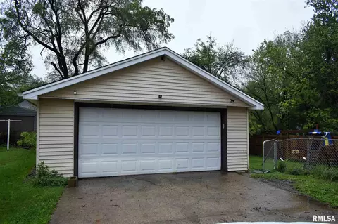 617 Baxter Ct, Canton, IL 61520 photo 22