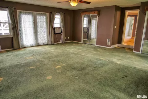 109 E 4th St, Glasford, IL 61533 photo 23