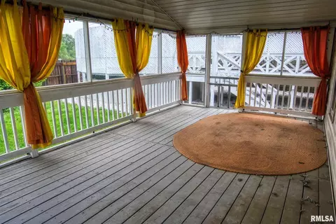 109 E 4th St, Glasford, IL 61533 photo 5