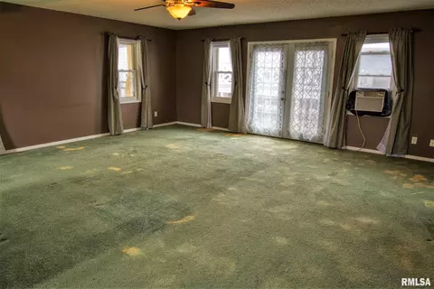 109 E 4th St, Glasford, IL 61533 photo 22