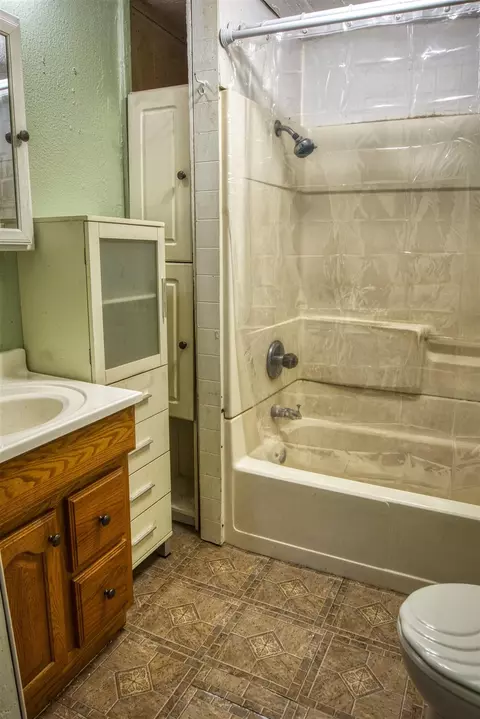 109 E 4th St, Glasford, IL 61533 photo 18