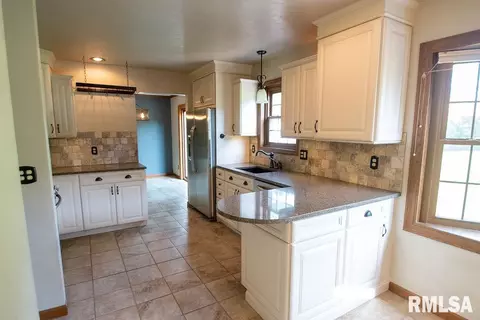 408 Bayside Dr, Germantown Hills, IL 61548 photo 14