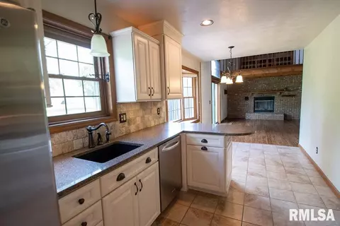 408 Bayside Dr, Germantown Hills, IL 61548 photo 13