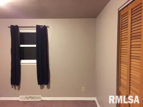 1806 Center St, Pekin, IL 61554 photo 25
