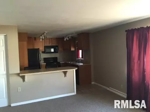 1806 Center St, Pekin, IL 61554 photo 7