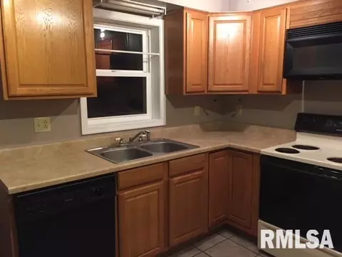 1806 Center St, Pekin, IL 61554 photo 23