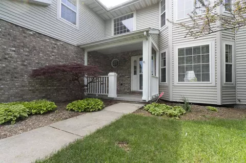 2418 W Chase Dr, Dunlap, IL 61525 photo 6