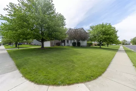2418 W Chase Dr, Dunlap, IL 61525 photo 5
