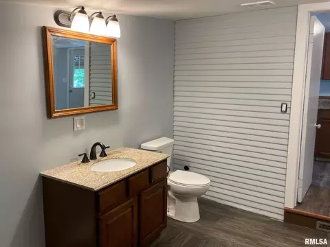 208 E 2nd St, Delavan, IL 61734 photo 22