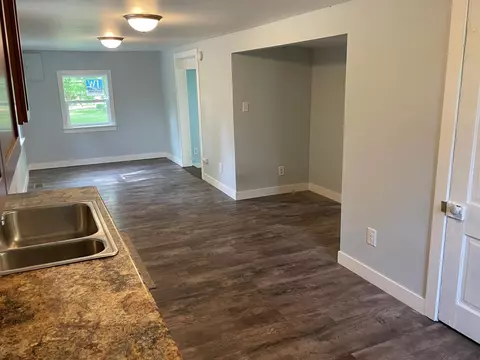 208 E 2nd St, Delavan, IL 61734 photo 7