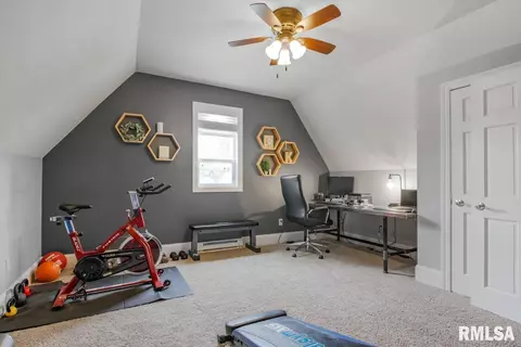 409 W 4th St, Delavan, IL 61734 photo 42