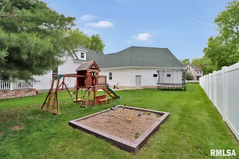 409 W 4th St, Delavan, IL 61734 photo 49