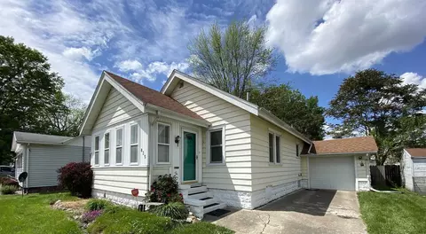 835 E Ash St, Canton, IL 61520 photo 7