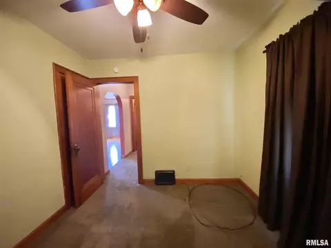 835 E Ash St, Canton, IL 61520 photo 33