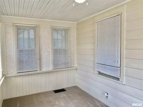 835 E Ash St, Canton, IL 61520 photo 29