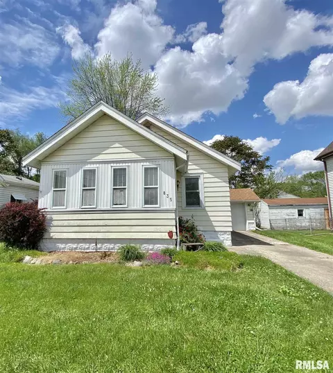 835 E Ash St, Canton, IL 61520 photo 6