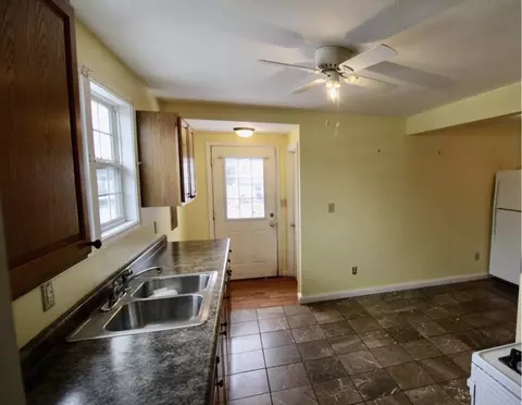 202 N Myers St, Eureka, IL 61530 photo 13
