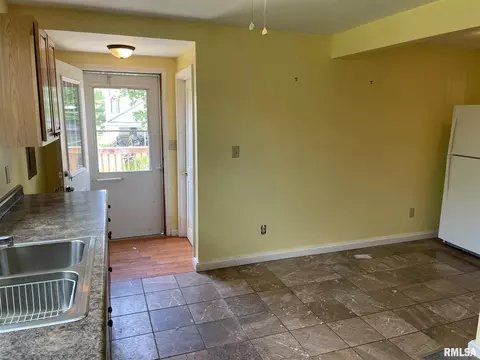 202 N Myers St, Eureka, IL 61530 photo 10