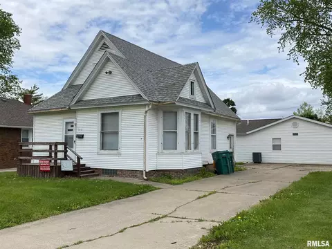 516 W Murray St, Macomb, IL 61455 photo 1