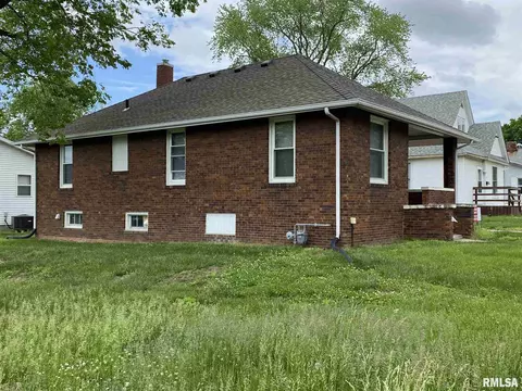 516 W Murray St, Macomb, IL 61455 photo 4