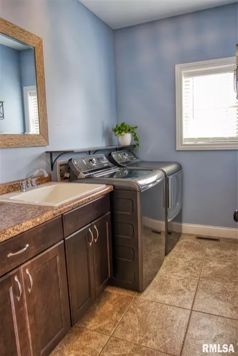 110 Cypress Pt, Washington, IL 61571 photo 22