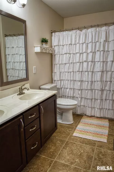 110 Cypress Pt, Washington, IL 61571 photo 25
