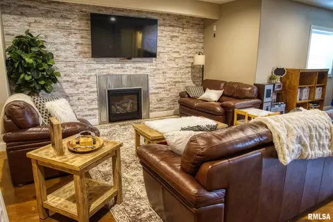 110 Cypress Pt, Washington, IL 61571 photo 29