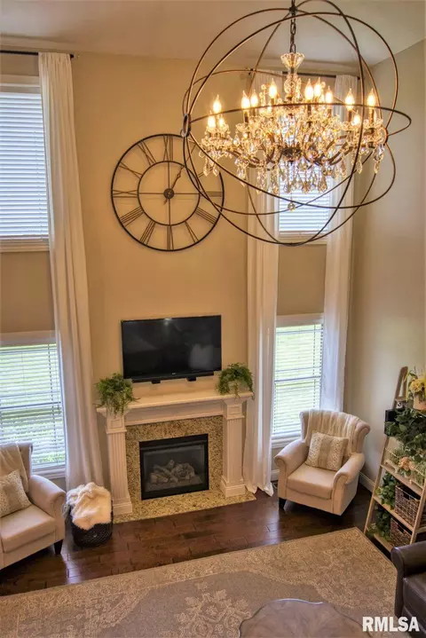 110 Cypress Pt, Washington, IL 61571 photo 8