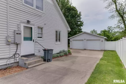510 E 6th St, Delavan, IL 61734 photo 32