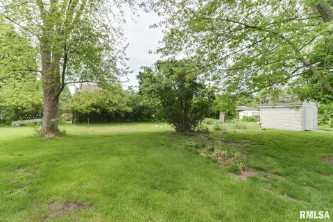 510 E 6th St, Delavan, IL 61734 photo 38